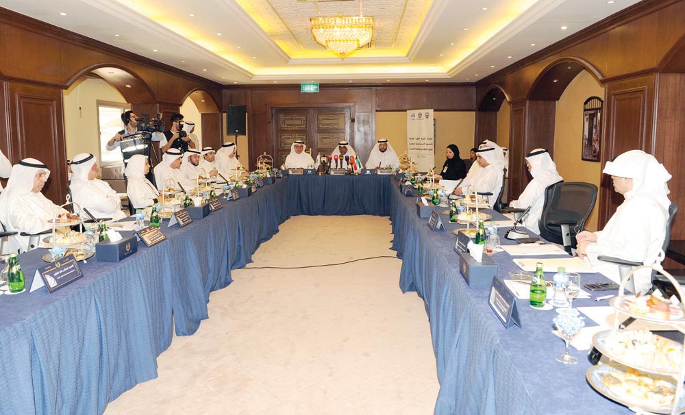 u062cu0627u0646u0628 u0645u0646 u0627u0644u0627u062cu062au0645u0627u0639 u0627u0644u0623u0648u0644 u0644u0644u062cu0646u0629