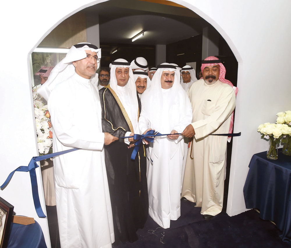 افتتاح معرض الراحل ماجد سلطان  	  (تصوير أسعد عبدالله)