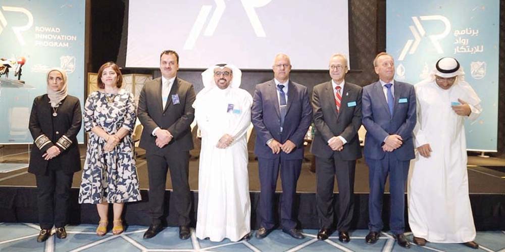 u0627u0644u063au0627u0646u0645 u0648u0627u0644u0634u0631u064au0641 u0648u0627u0644u0645u0634u0627u0631u0643u0648u0646 u0641u064a u0627u0644u0645u0624u062au0645u0631 u0627u0644u0635u062du0627u0641u064at (u062au0635u0648u064au0631 u0628u0633u0627u0645 u0632u064au062fu0627u0646)