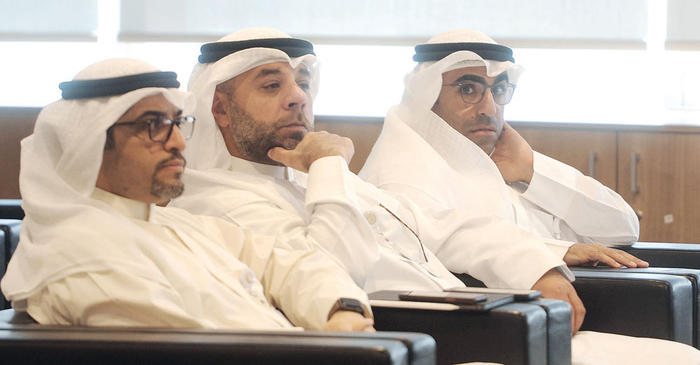 ناصر السنعوسي وضياء الخرس وفهد البشر