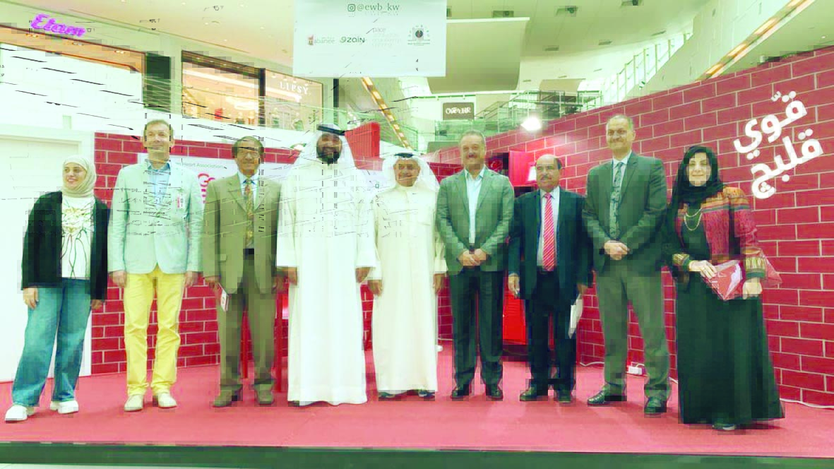 u0637u0644u0627u0644 u0627u0644u0628u062du0631 u0648u0641u064au0635u0644 u0627u0644u0645u0637u0648u0639 u064au062au0648u0633u0637u0627u0646 u0628u0639u0636 u0627u0644u0645u0634u0627u0631u0643u064au0646 u0641u064a u0627u0644u062du0645u0644u0629