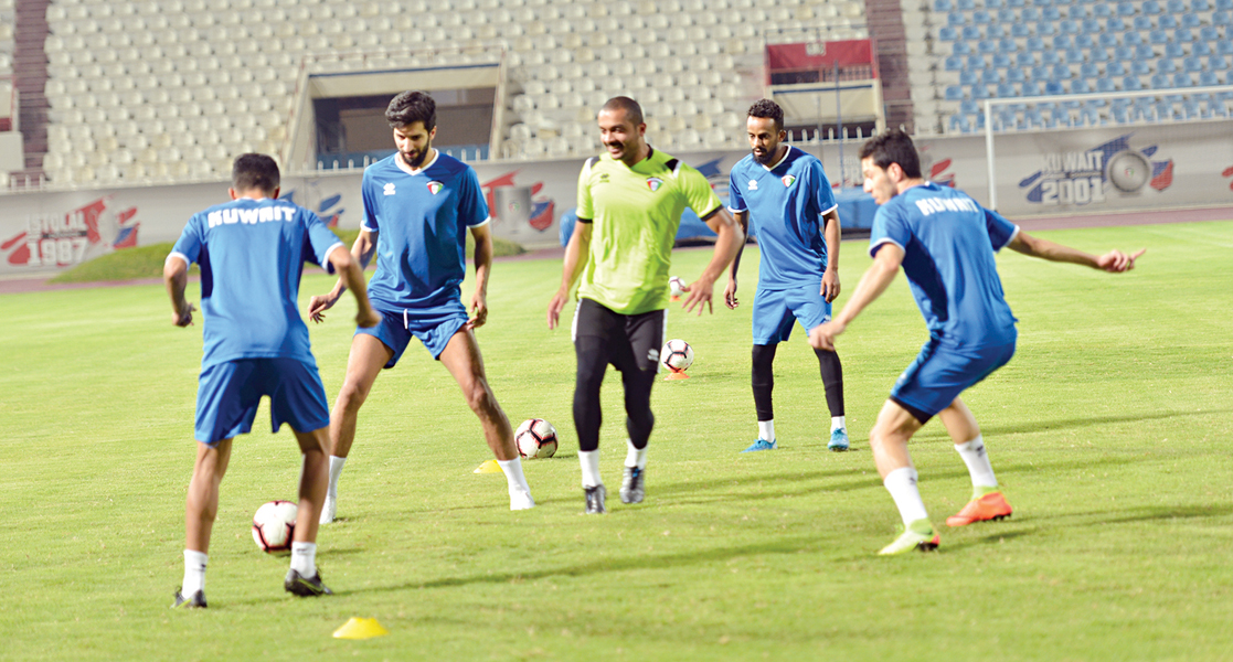 u062cu0627u0646u0628 u0645u0646 u062au062fu0631u064au0628u0627u062a u0645u0646u062au062eu0628 u0627u0644u0643u0648u064au062at(u0646u0627u064au0641  u0627u0644u0639u0642u0644u0629)