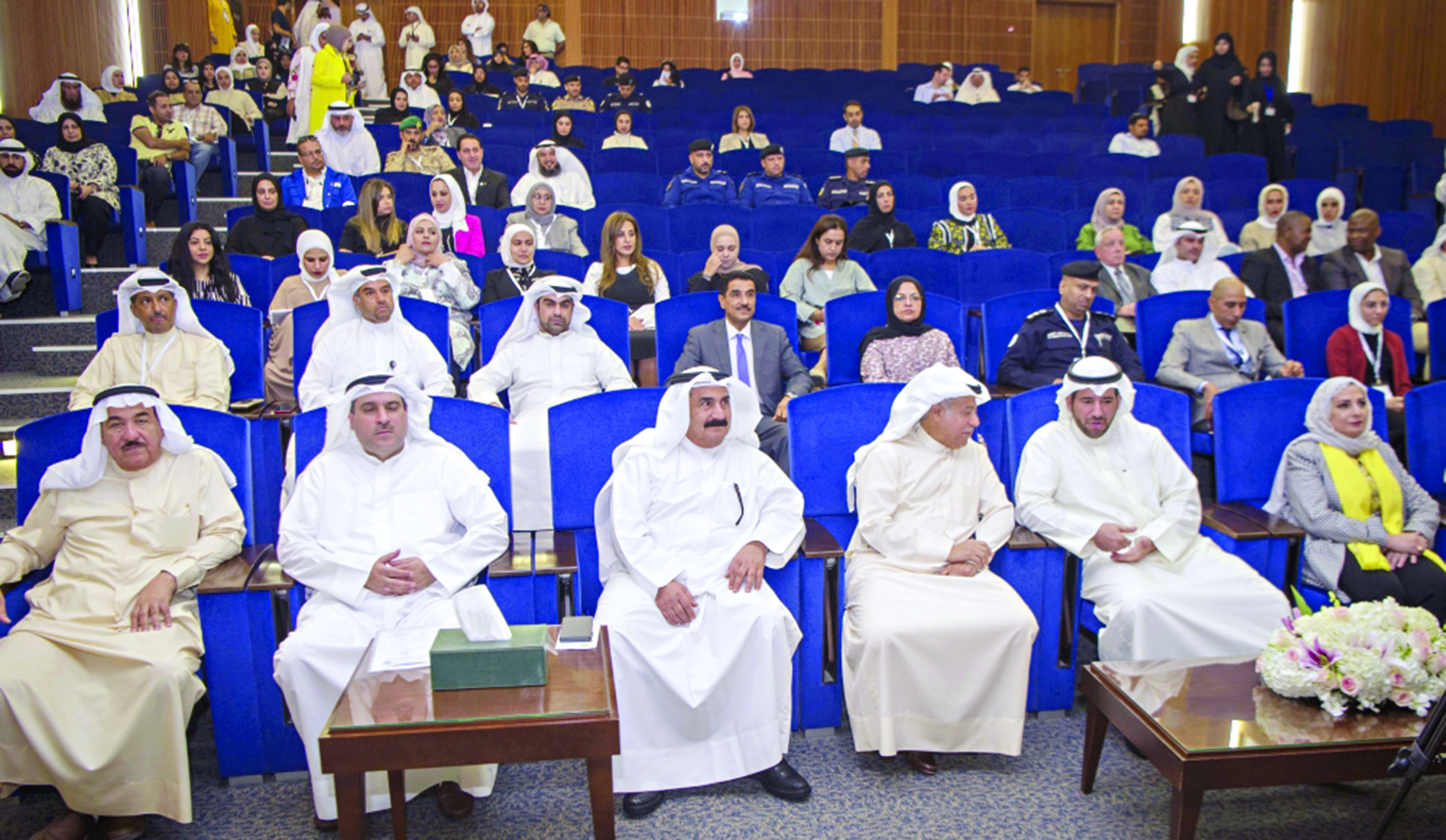 u0627u0644u0623u062du0645u062f u0645u062au0648u0633u0637u0627u064b u0627u0644u0631u0627u0634u062f u0648u0627u0644u0643u0646u062fu0631u064a u0641u064a u0645u0642u062fu0645u0629 u0627u0644u062du0636u0648u0631