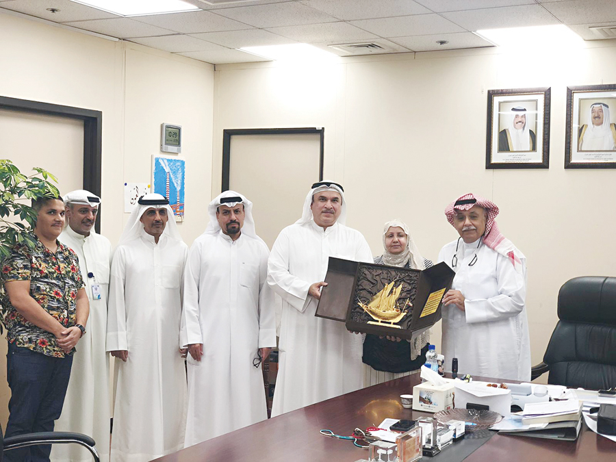 u0645u0648u0638u0641u0648 u0642u0637u0627u0639 u0627u0644u062eu062fu0645u0627u062a u0627u0644u0641u0646u064au0629 u064au0643u0631u0645u0648u0646 u0627u0644u0639u0648u0646