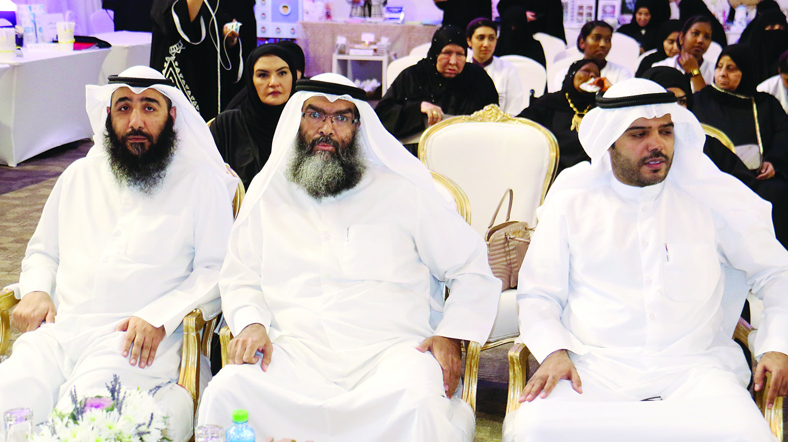  جانب من الاحتفالية بيوم الصحة النفسية العالمي             (تصوير سعود سالم)