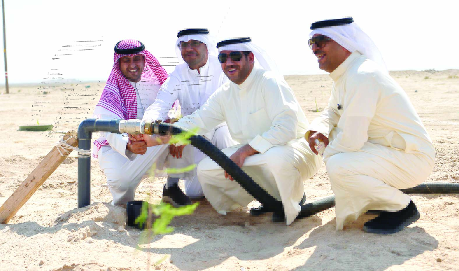 عبدالله الأحمد يشارك في الزراعة 