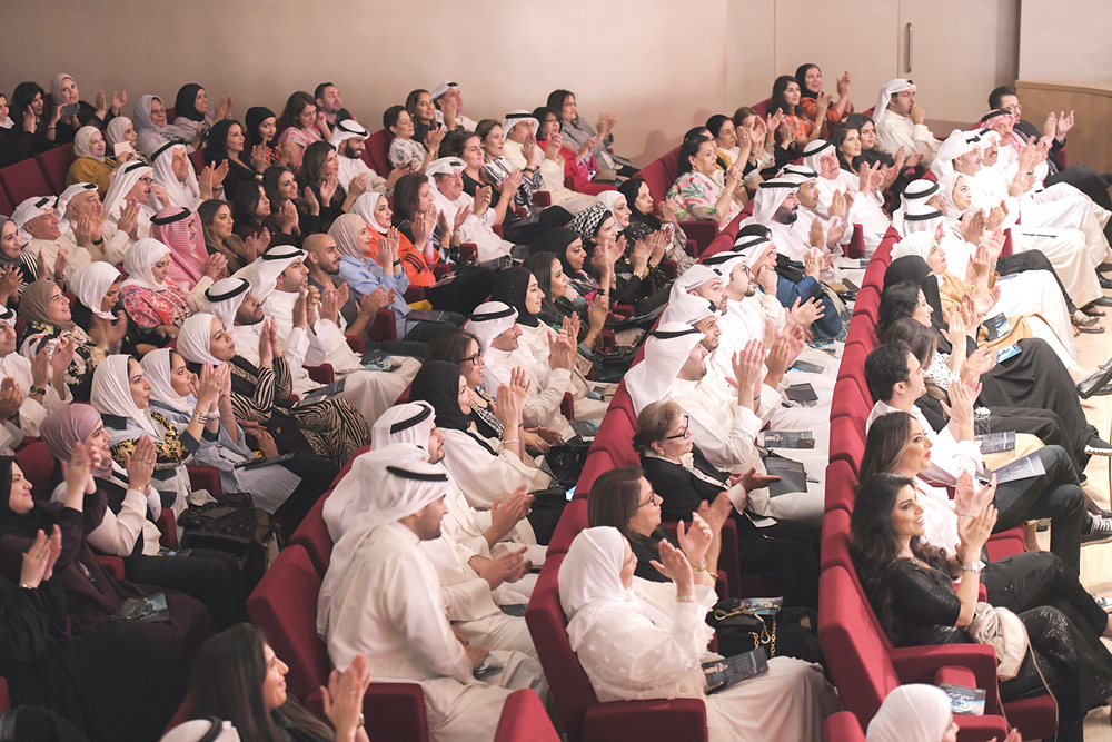 حضور جماهيري كبير 