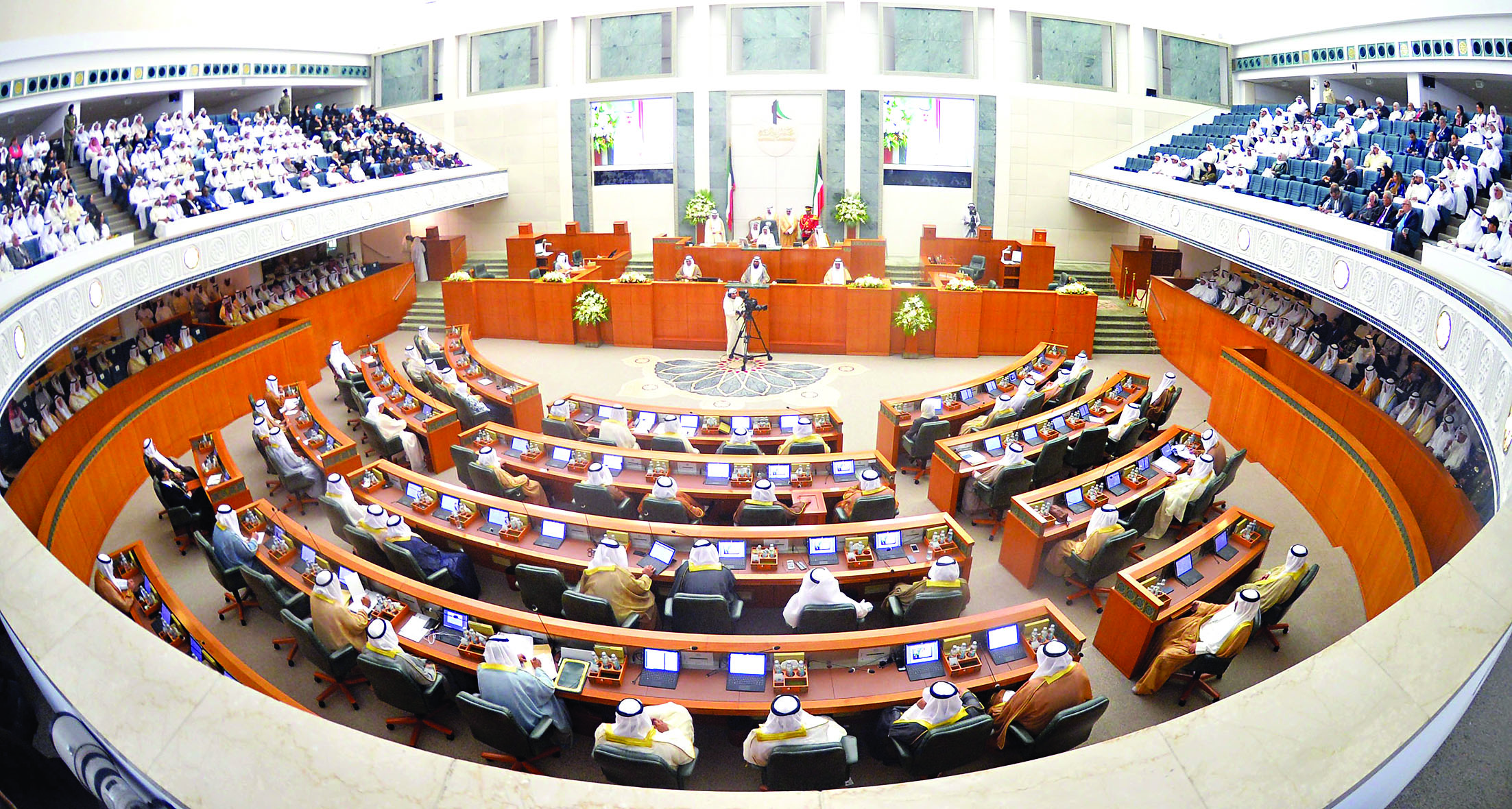 u0644u0642u0637u0629 u0639u0627u0645u0629 u0644u0644u0645u062cu0644u0633 u0641u064a u062fu0648u0631 u0627u0644u0627u0646u0639u0642u0627u062f u0627u0644u0645u0627u0636u064at (u0623u0631u0634u064au0641 - u00abu0627u0644u0631u0627u064au00bb)