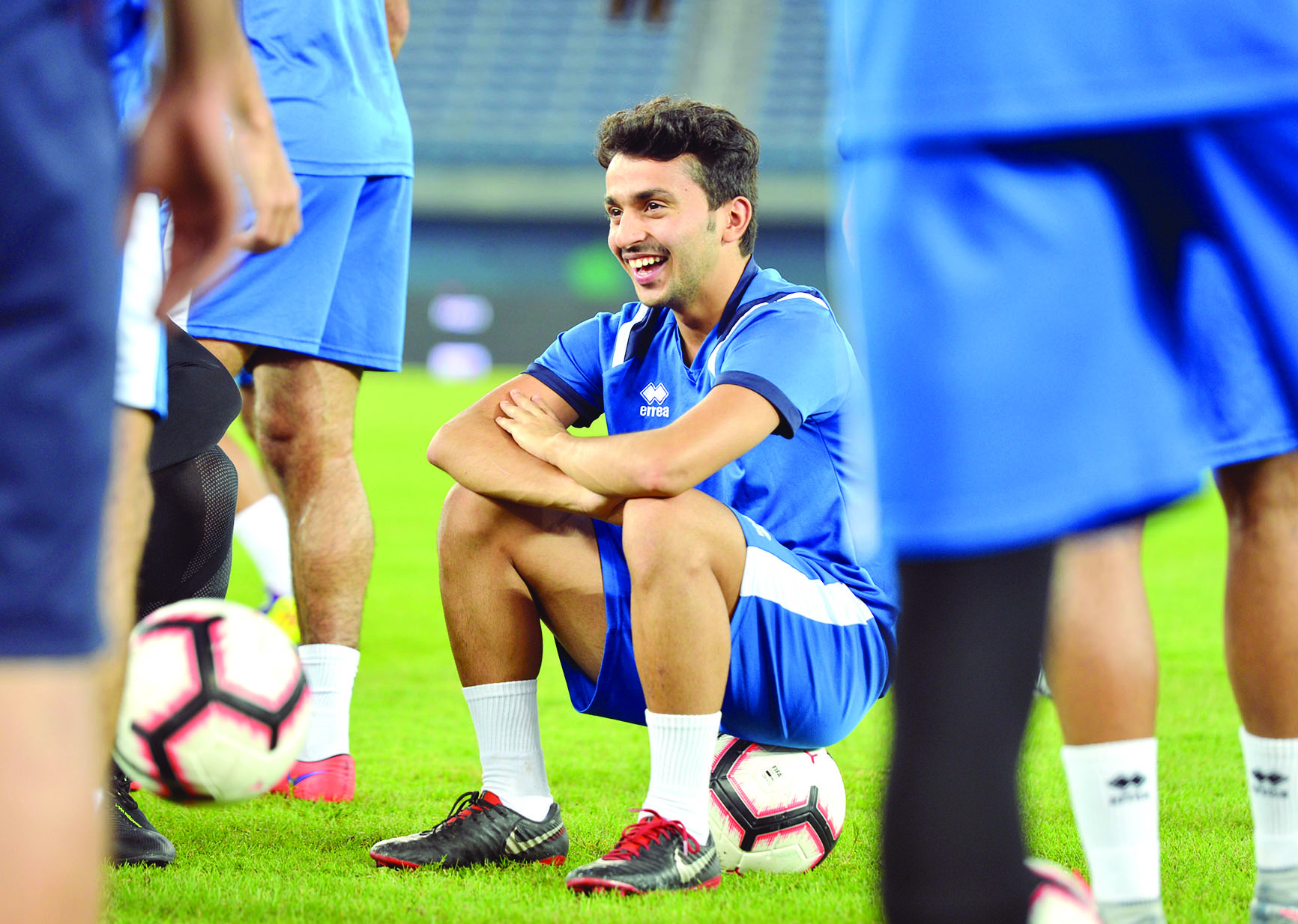 u0627u0644u0634u0627u0628 u0645u0628u0627u0631u0643 u0627u0644u0641u0646u064au0646u064a u0645u0646 u0627u0644u0639u0646u0627u0635u0631 u0627u0644u062au064a u0633u062au064fu0645u0646u062d u0641u0631u0635u0629 u0627u0644u0645u0634u0627u0631u0643u0629 u0627u0644u064au0648u0645           t  (u062au0635u0648u064au0631 u0646u0627u064au0641 u0627u0644u0639u0642u0644u0629) 