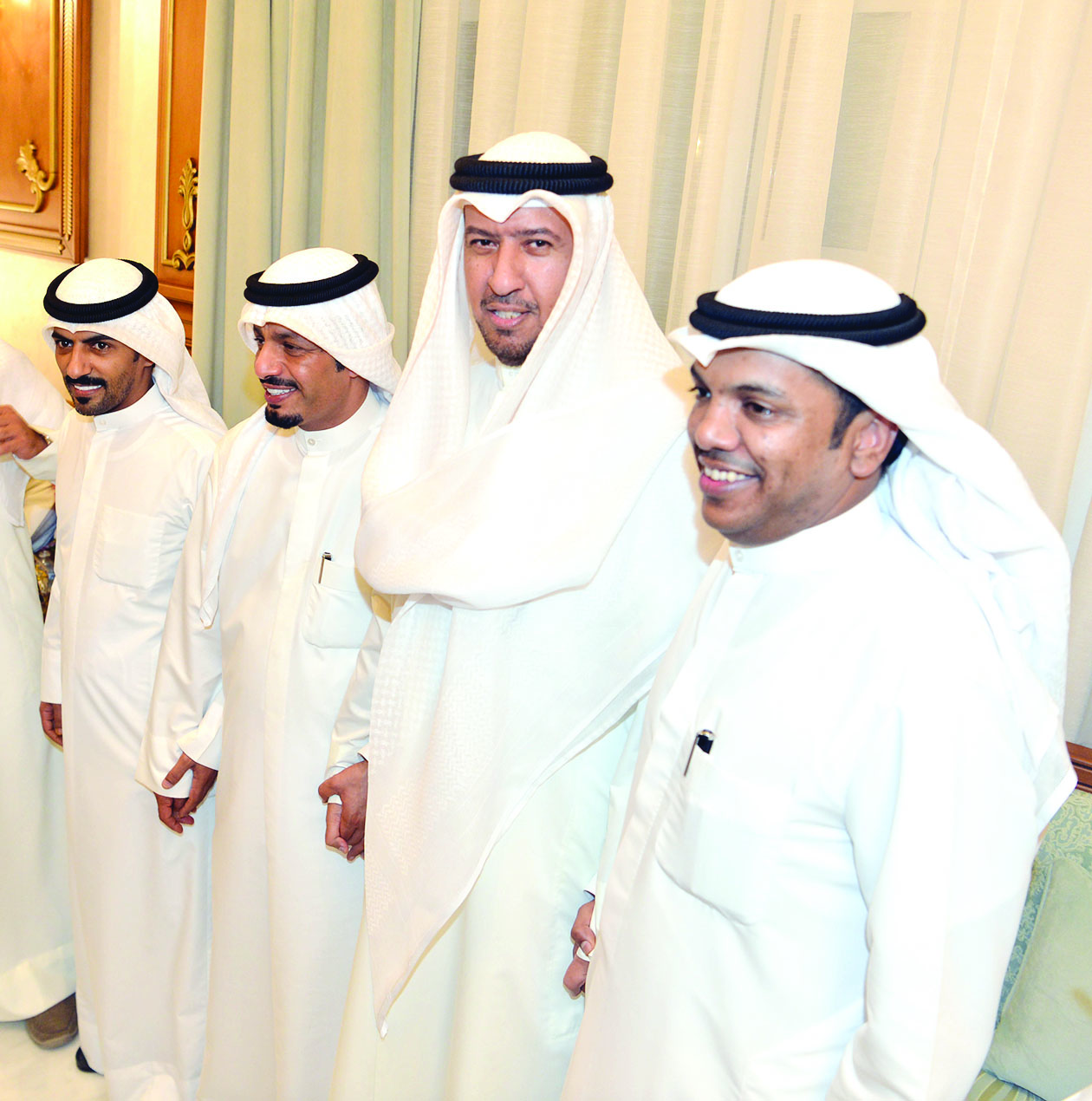 الوزير العفاسي مهنئاً 