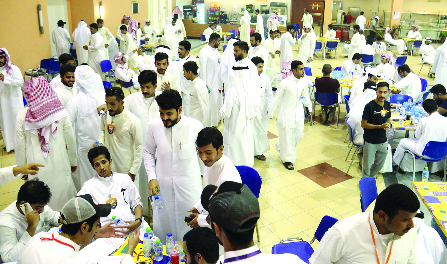 حضور طلابي كثيف 