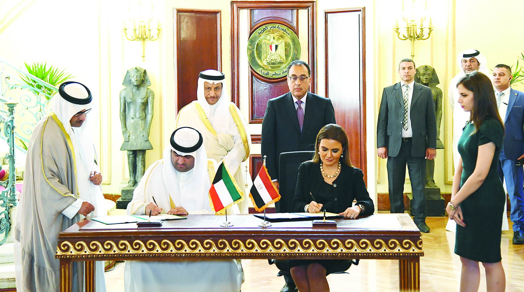 الروضان موقّعاً ونصر مذكرة تفاهم تشجيع الاستثمار 