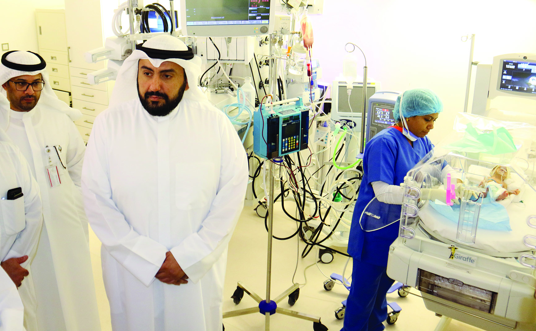 u0627u0644u0648u0632u064au0631 u0627u0644u0635u0628u0627u062d u064au0637u0644u0639 u0639u0644u0649 u062au062cu0647u064au0632u0627u062a u063au0631u0641u0629 u0627u0644u0639u0646u0627u064au0629 u0628u0627u0644u0623u0637u0641u0627u0644 u0627u0644u0631u0636u0639t (u062au0635u0648u064au0631 u0633u0639u0648u062f u0633u0627u0644u0645)