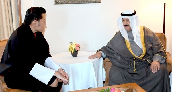 ممثل سمو الأمير يلتقي ملك بوتان