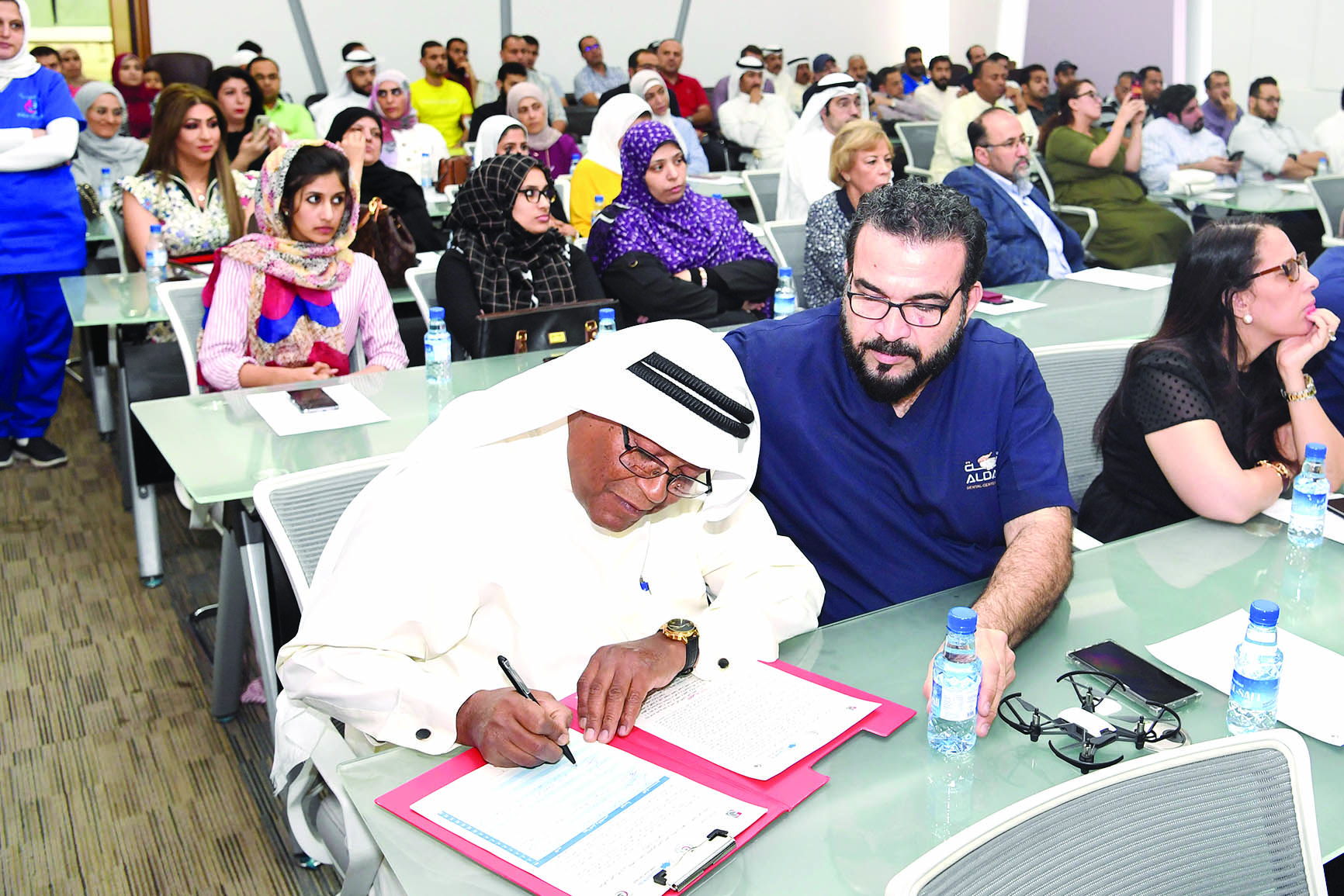 جانب من الحضور 