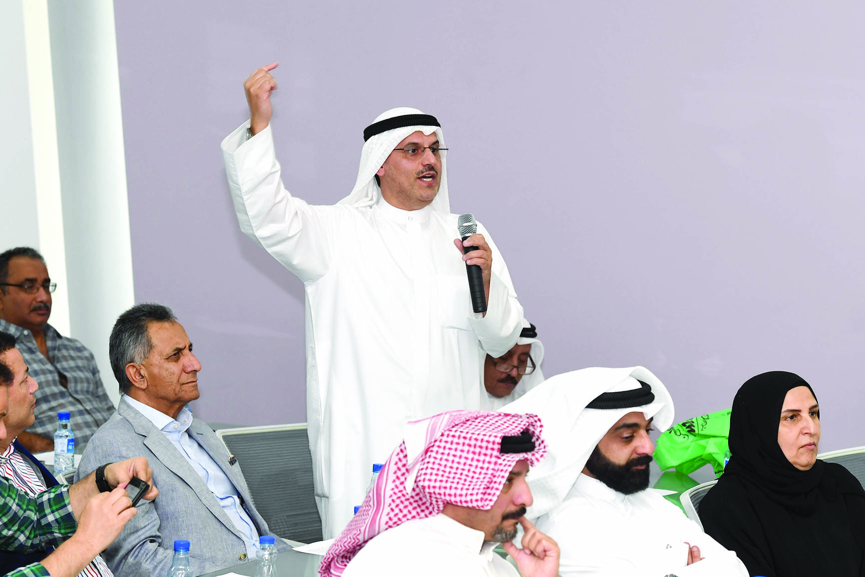 أيمن المطوع متحدثاً