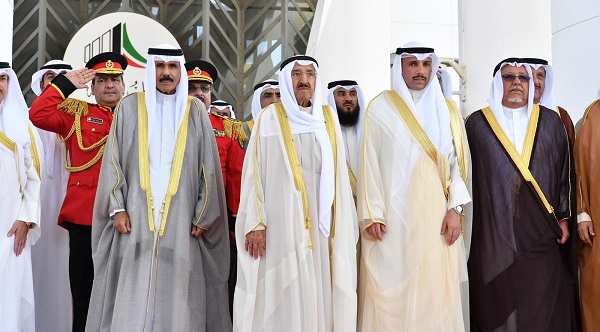 سمو الأمير لدى وصوله الى مجلس الأمة