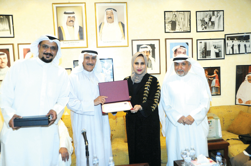 ... وعبدالله خلف 