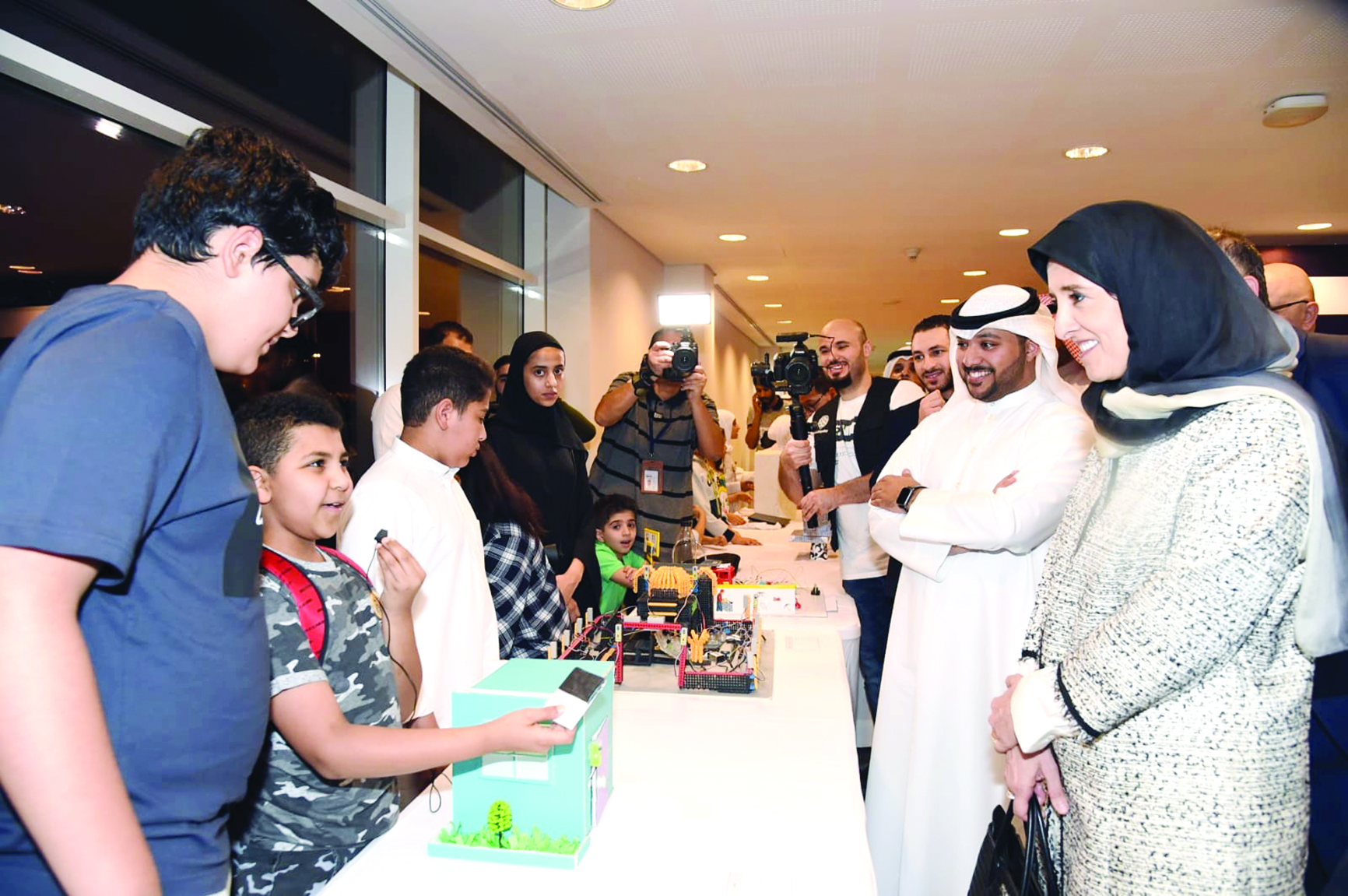  u0627u0644u0634u064au062eu0629 u0639u0627u064au062fu0629 u0633u0627u0644u0645 u0627u0644u0639u0644u064a u062au0633u062au0645u0639 u0644u0634u0631u062d u0645u0646 u0623u062du062f u0627u0644u0637u0644u0628u0629   t (u062au0635u0648u064au0631 u0646u0627u064au0641 u0627u0644u0639u0642u0644u0629)