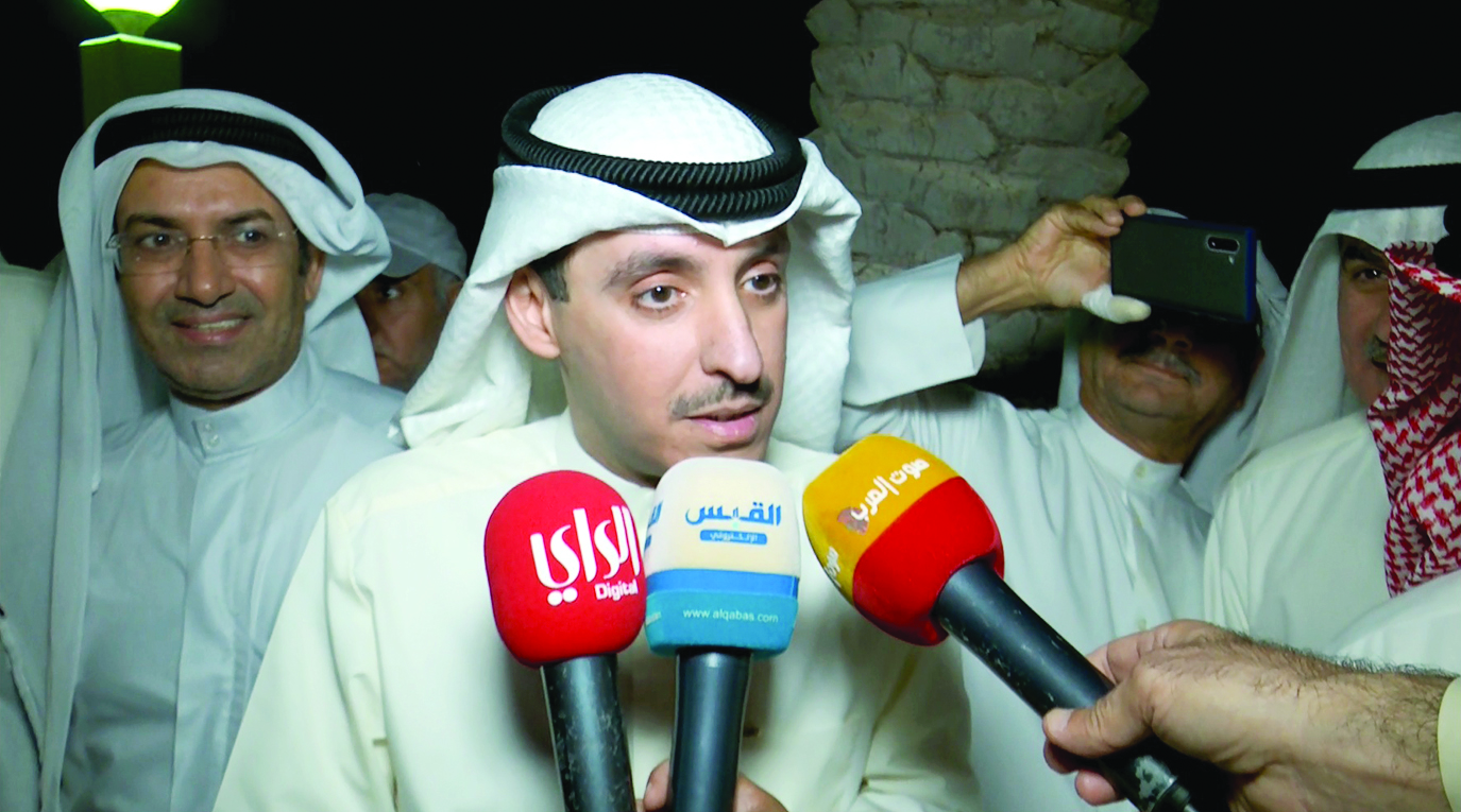 صالح الملا يتحدث للإعلام