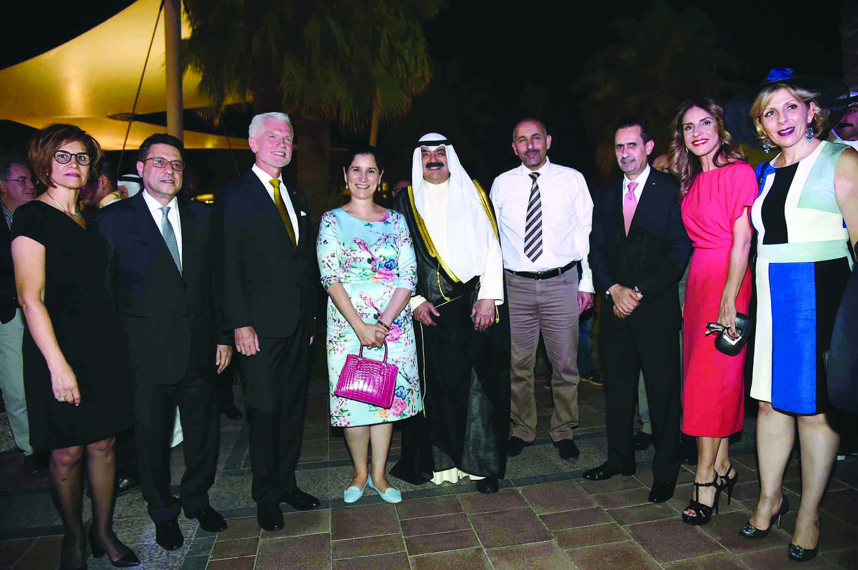 u0627u0644u062cu0627u0631u0627u0644u0644u0647 u0648u0627u0644u0634u064au062eu0629 u0627u0646u062au0635u0627u0631 u0633u0627u0644u0645 u0627u0644u0639u0644u064a u0648u0633u0641u0631u0627u0621 u0623u0644u0645u0627u0646u064au0627 u0648u0645u0635u0631 u0648u0627u0644u0623u0631u062fu0646 u0648u0641u0644u0633u0637u064au0646 u0645u0639 u0632u0648u062cu0627u062au0647u0645