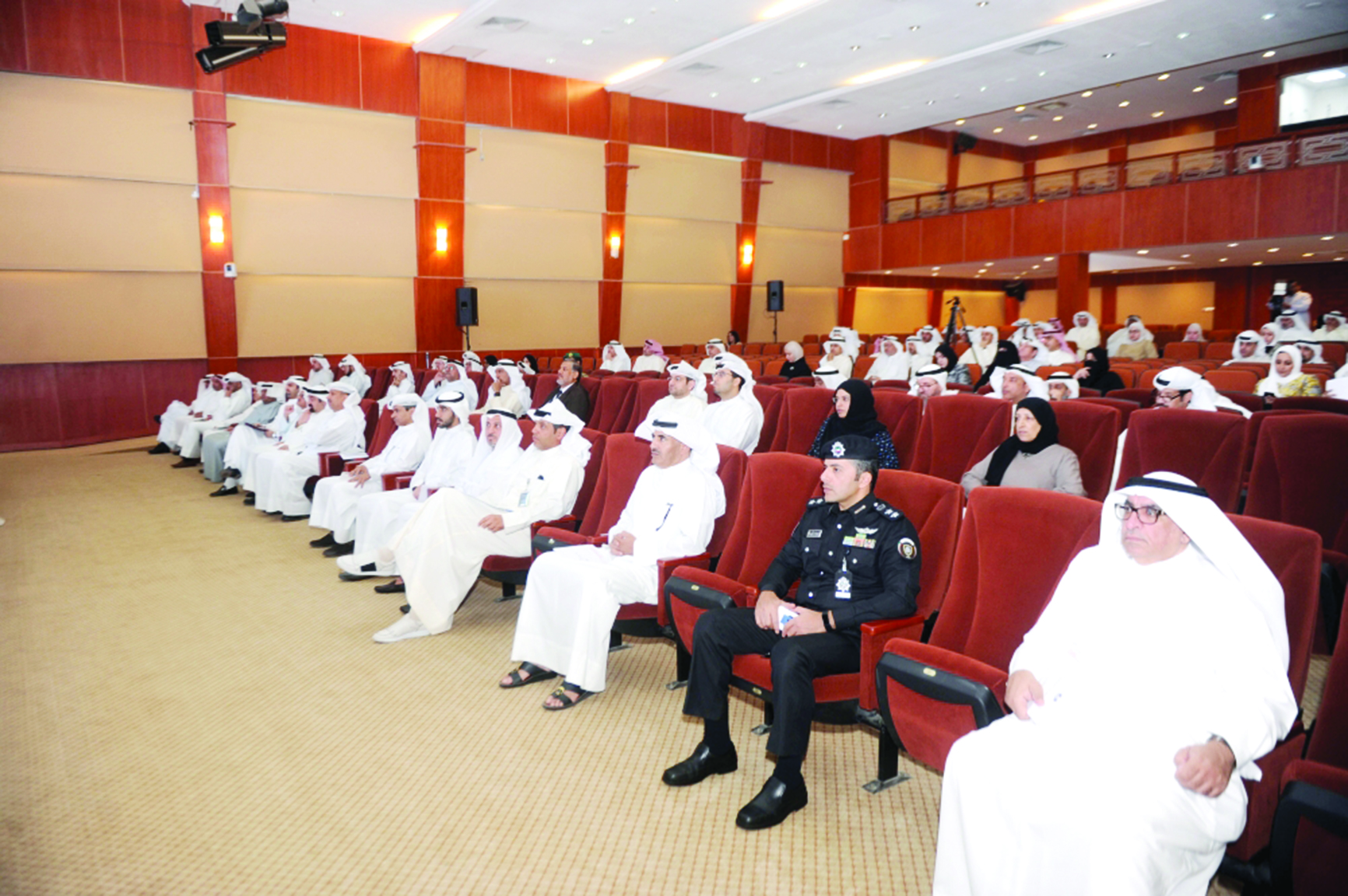 جانب من الحضور 