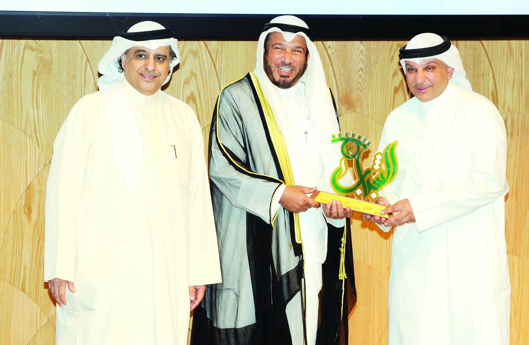 u0627u0644u0634u0627u0647u064au0646 u0648u0627u0644u062eu0645u064au0633 u064au0643u0631u0645u0627u0646 u0627u0644u0645u0639u062au0648u0642 