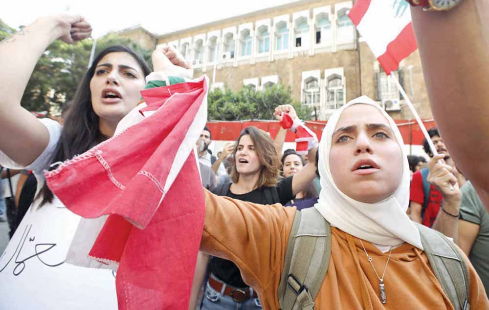 u0627u0644u0645u062au0638u0627u0647u0631u0648u0646 u064au0648u0627u0635u0644u0648u0646 u0627u062du062au062cu0627u062cu0627u062au0647u0645 u0641u064a u0628u064au0631u0648u062at (u0623 u0641 u0628)