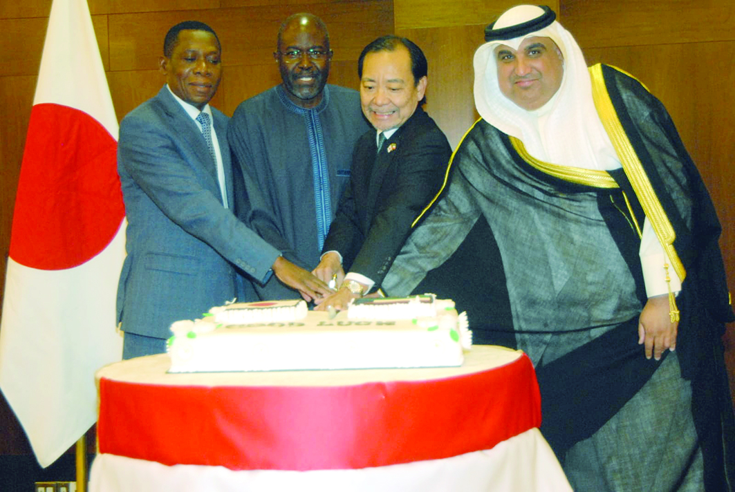 u0627u0644u0641u0627u0631u0633u064a u0645u0634u0627u0631u0643u0627u064b u0627u0644u0633u0641u064au0631u064au0646 u0623u0634u064au0643u064a u0648u0627u0645u0628u0627u0643u064a u0642u0635 u0642u0627u0644u0628 u0627u0644u062du0644u0648u0649