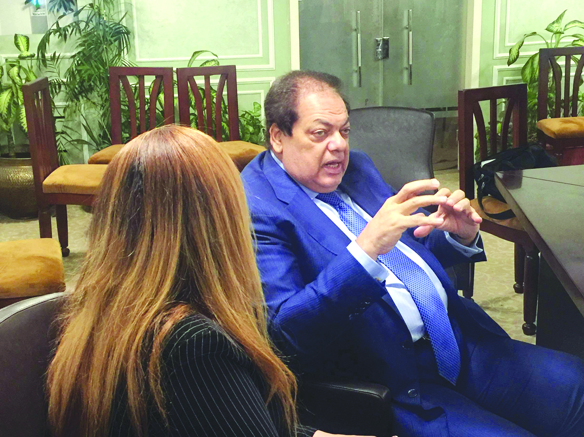 u0623u0628u0648u0627u0644u0639u064au0646u064au0646 u0645u062au062du062fu062bu0627u064b u0644u0644u0632u0645u064au0644u0629 u0635u0641u0627u0621 u0645u062du0645u062f 