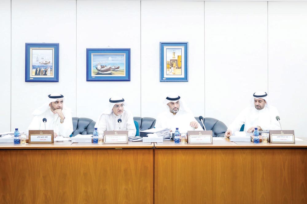 u062cu0627u0646u0628 u0645u0646 u0627u062cu062au0645u0627u0639 u0627u0644u0644u062cu0646u0629 u0627u0644u062au0639u0644u064au0645u064au0629 u0623u0645u0633