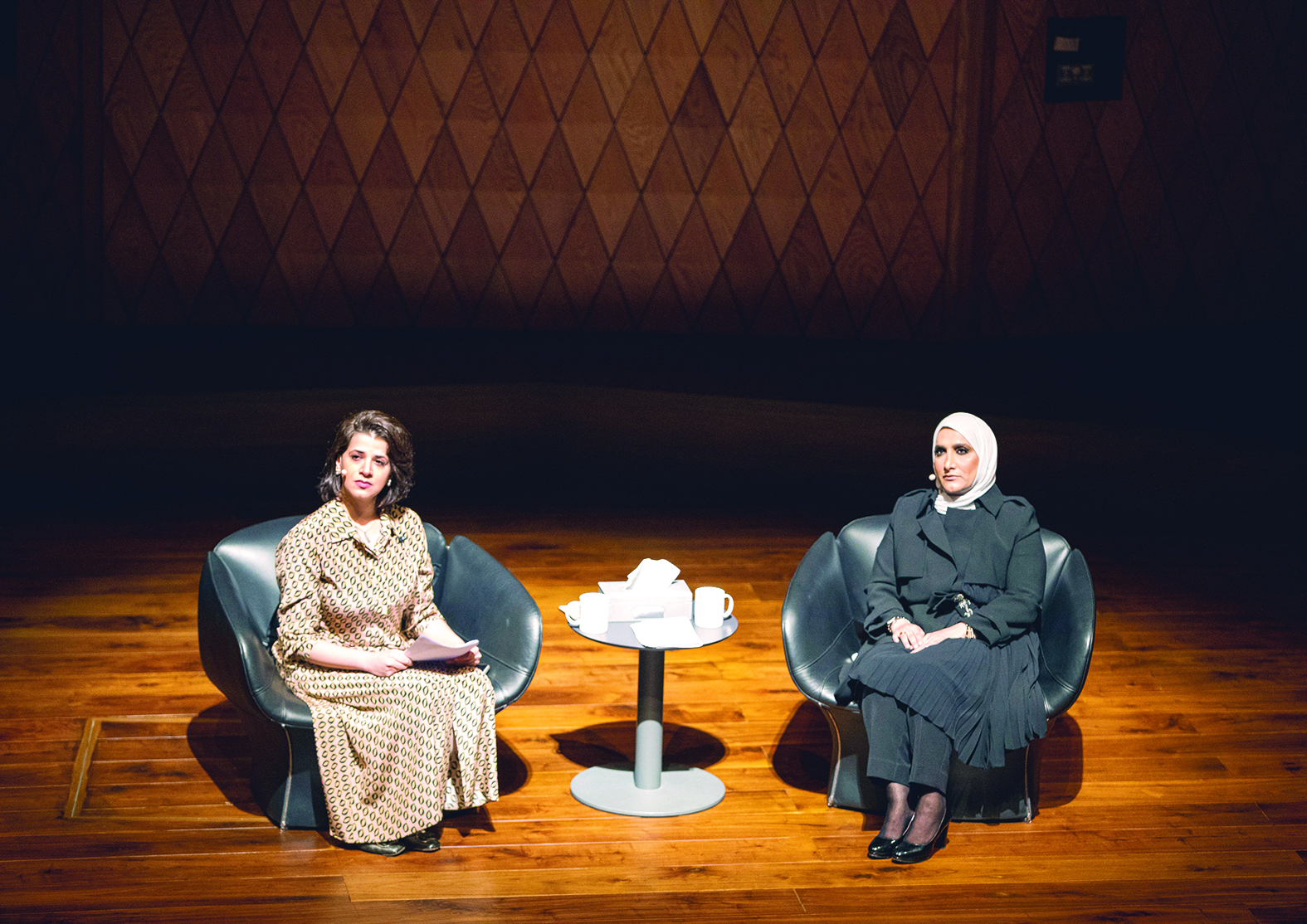 بثينة العيسى ومنى الشمري في «حديث الإثنين» 