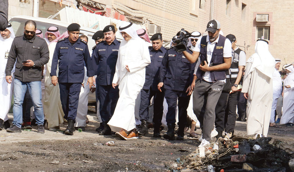 u0627u0644u0645u0646u0641u0648u062du064a u0648u0627u0644u0646u0647u0627u0645 u062eu0644u0627u0644 u0627u0644u062cu0648u0644u0629 u0641u064a u0623u062du062f u0634u0648u0627u0631u0639 u0627u0644u062cu0644u064au0628 t(u062au0635u0648u064au0631 u0633u0639u0648u062f u0633u0627u0644u0645)