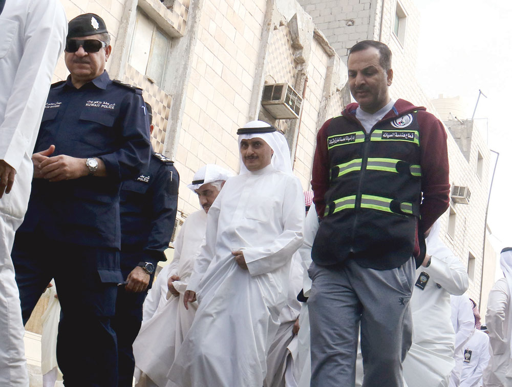 في أحد شوارع المنطقة 