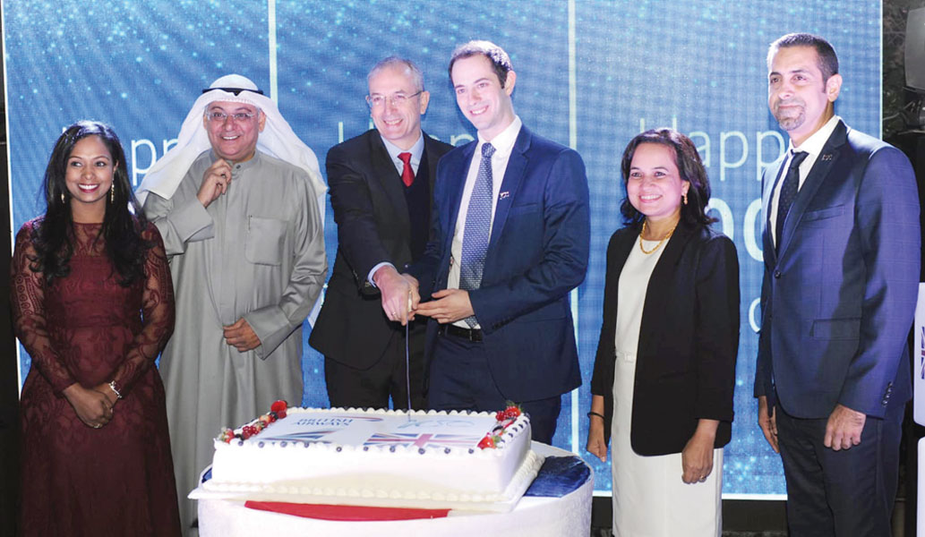 u0627u0644u0633u0641u064au0631 u0627u0644u0628u0631u064au0637u0627u0646u064a u064au0634u0627u0631u0643 u0628u0642u0637u0639 u0642u0627u0644u0628 u0627u0644u062du0644u0648u0649