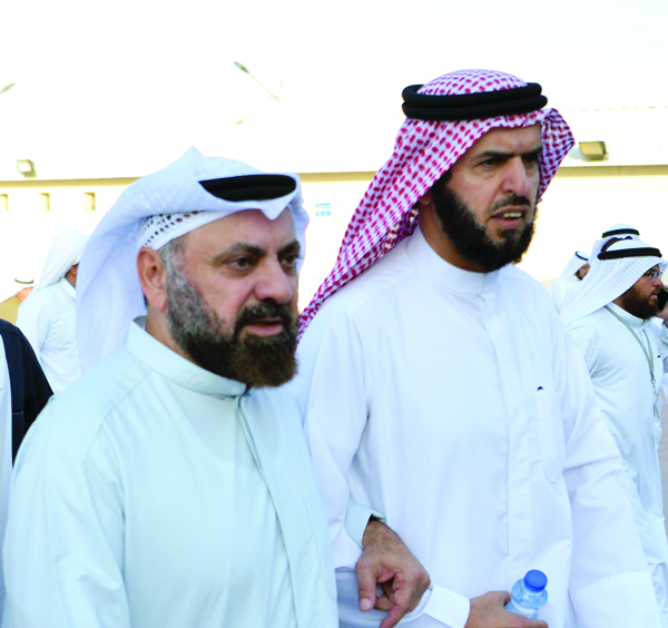 الدمخي يرافق الطبطبائي في المقبرة