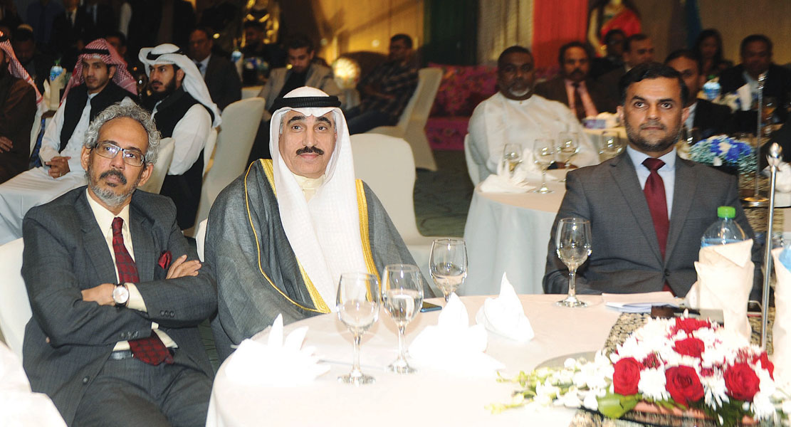 u0645u0635u0637u0641u0649 u0645u062au0648u0633u0637u0627u064b u0623u0628u0648 u0639u0645u0631 u0648u0633u0627u063au0627u0631            t        (u062au0635u0648u064au0631 u0628u0633u0627u0645 u0632u064au062fu0627u0646)