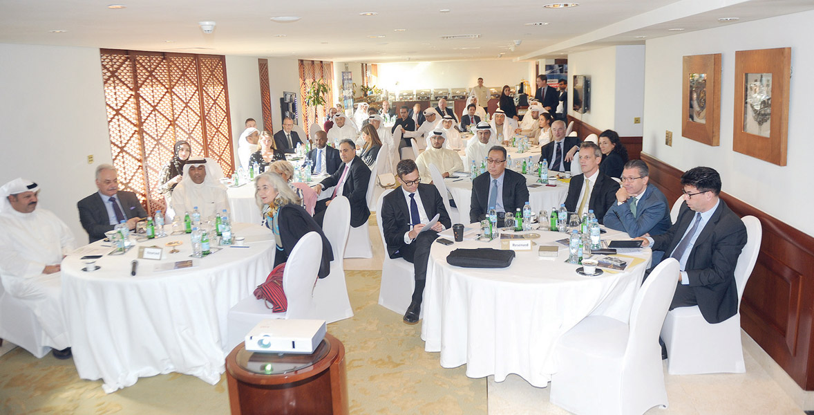 u062du0636u0648u0631 u0644u0631u062cu0627u0644 u0627u0644u0623u0639u0645u0627u0644 u0627u0644u0643u0648u064au062au064au064au0646t           (u062au0635u0648u064au0631 u0628u0633u0627u0645 u0632u064au062fu0627u0646)