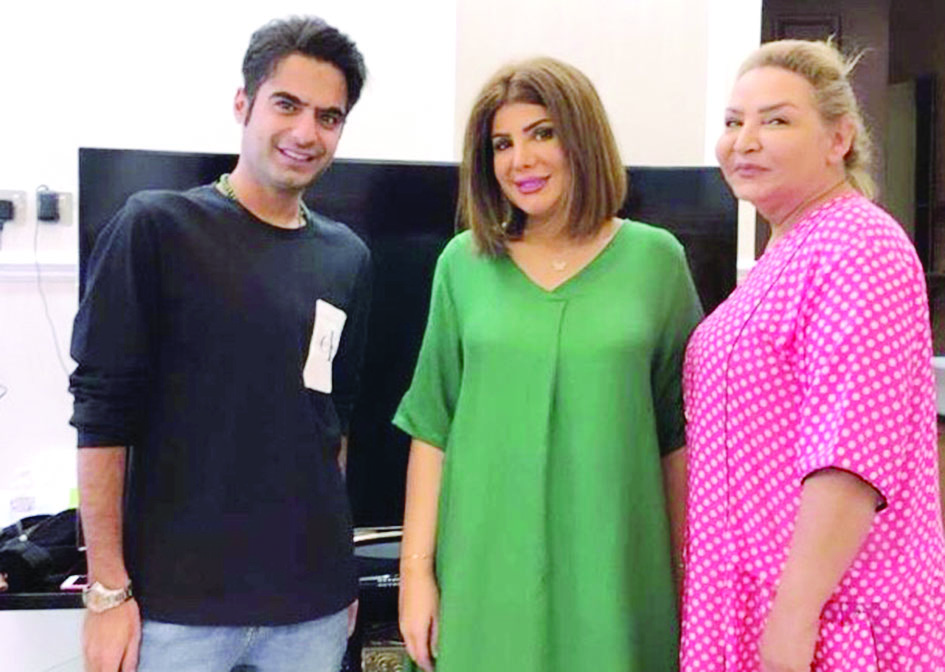 الزميل حمود العنزي مع إلهام وطيف