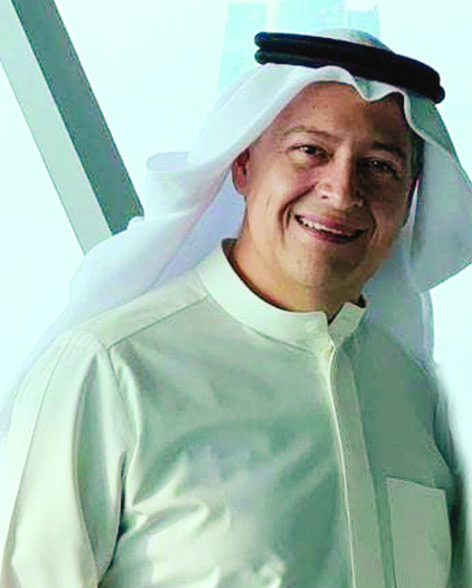 ... وبالزي الوطني