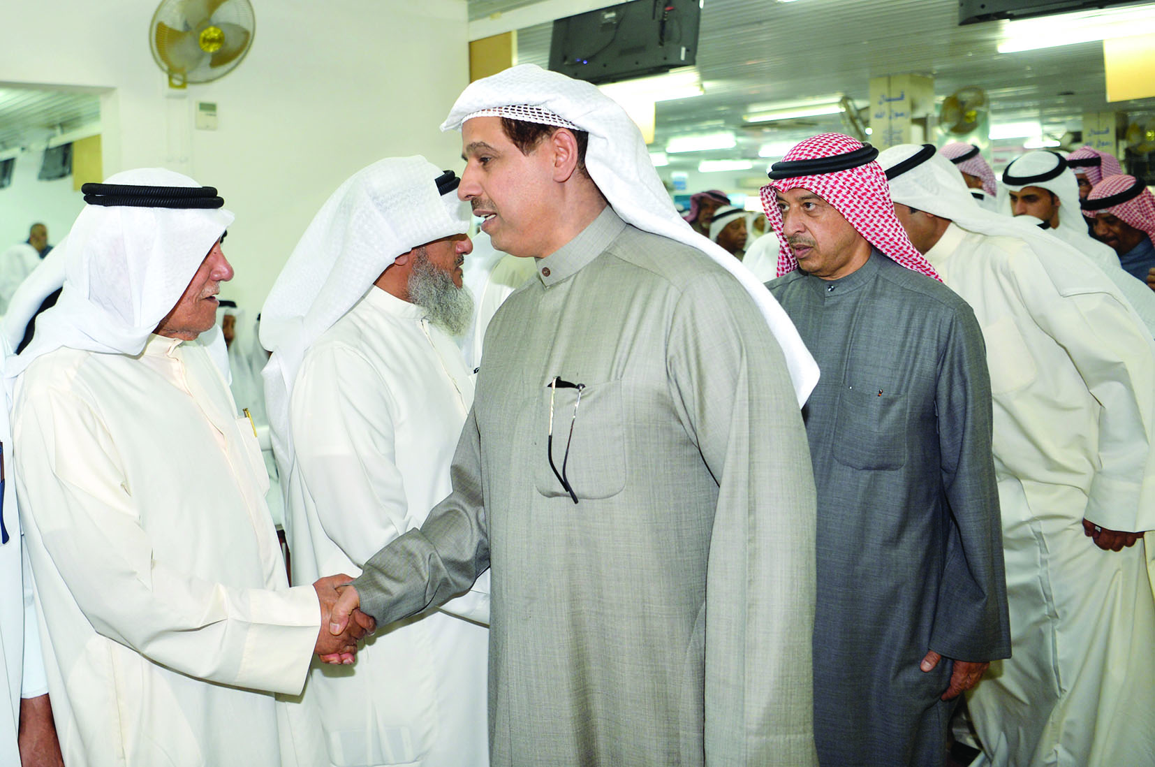 حمود فليطح يعزّي