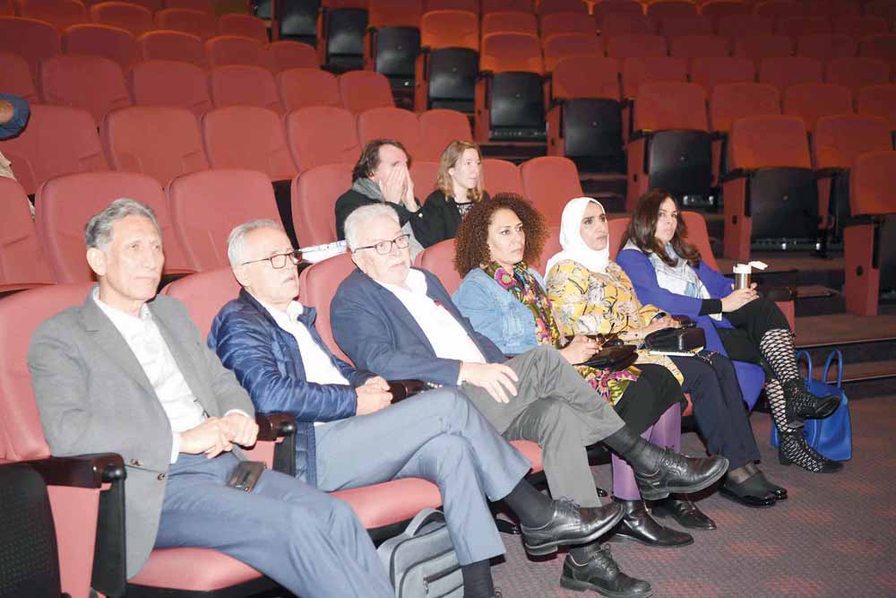 الرفاعي والفائزون بالجائزة يتابعون الجلسة