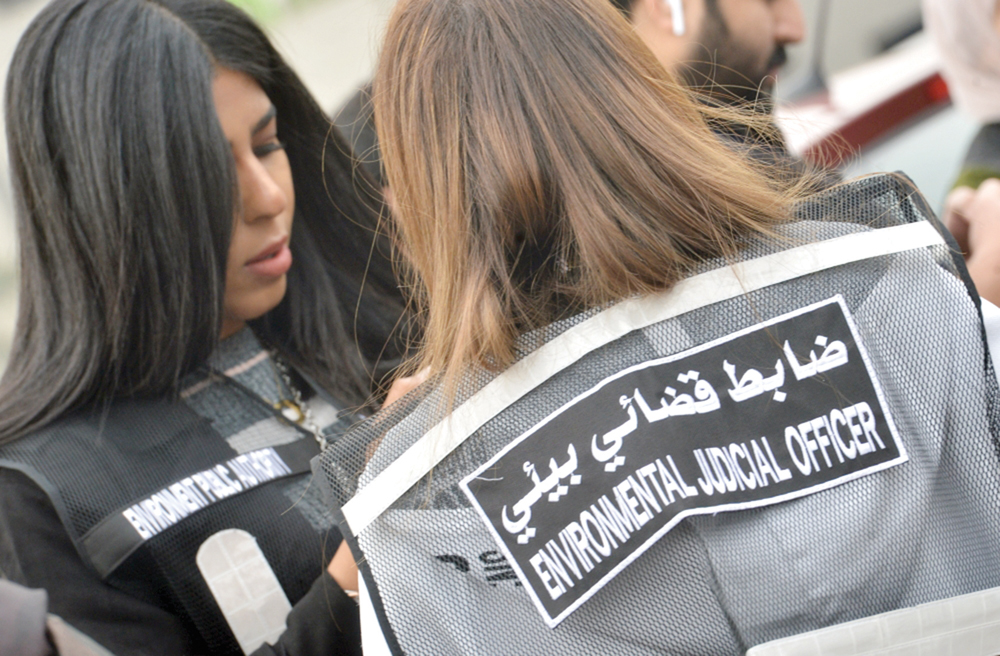 u0636u0627u0628u0637u062au0627u0646 u0642u0636u0627u0626u064au062au0627u0646 u0634u0627u0631u0643u062au0627 u0641u064a u0627u0644u062du0645u0644u0629 t(u062au0635u0648u064au0631 u0646u0627u064au0641 u0627u0644u0639u0642u0644u0629)