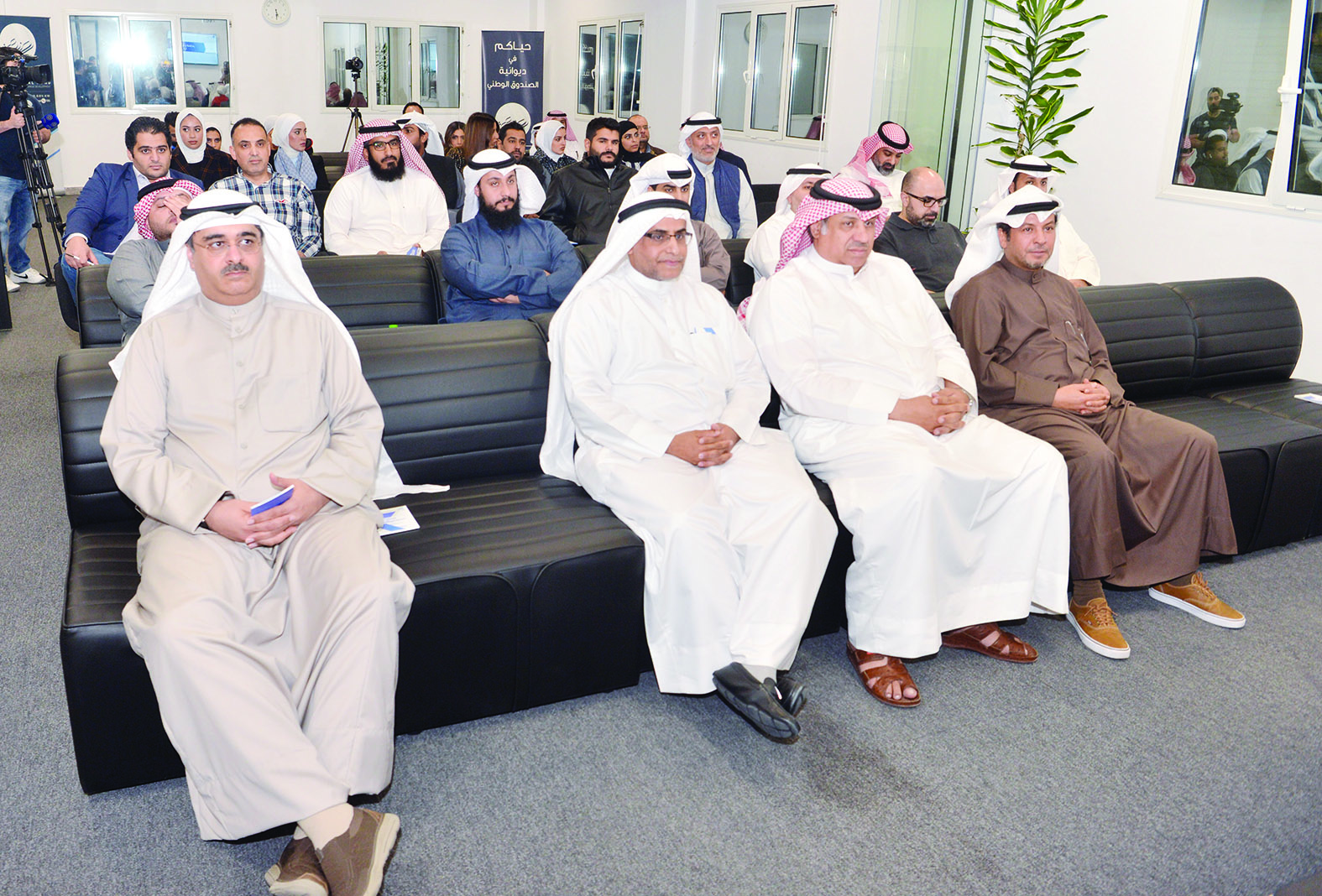 u0627u0644u0639u0648u064au0635u064a u0648u0627u0644u0639u0646u0632u064a u062eu0644u0627u0644 u0627u0644u0646u062fu0648u0629t (u062au0635u0648u064au0631 u0646u0627u064au0641 u0627u0644u0639u0642u0644u0629)