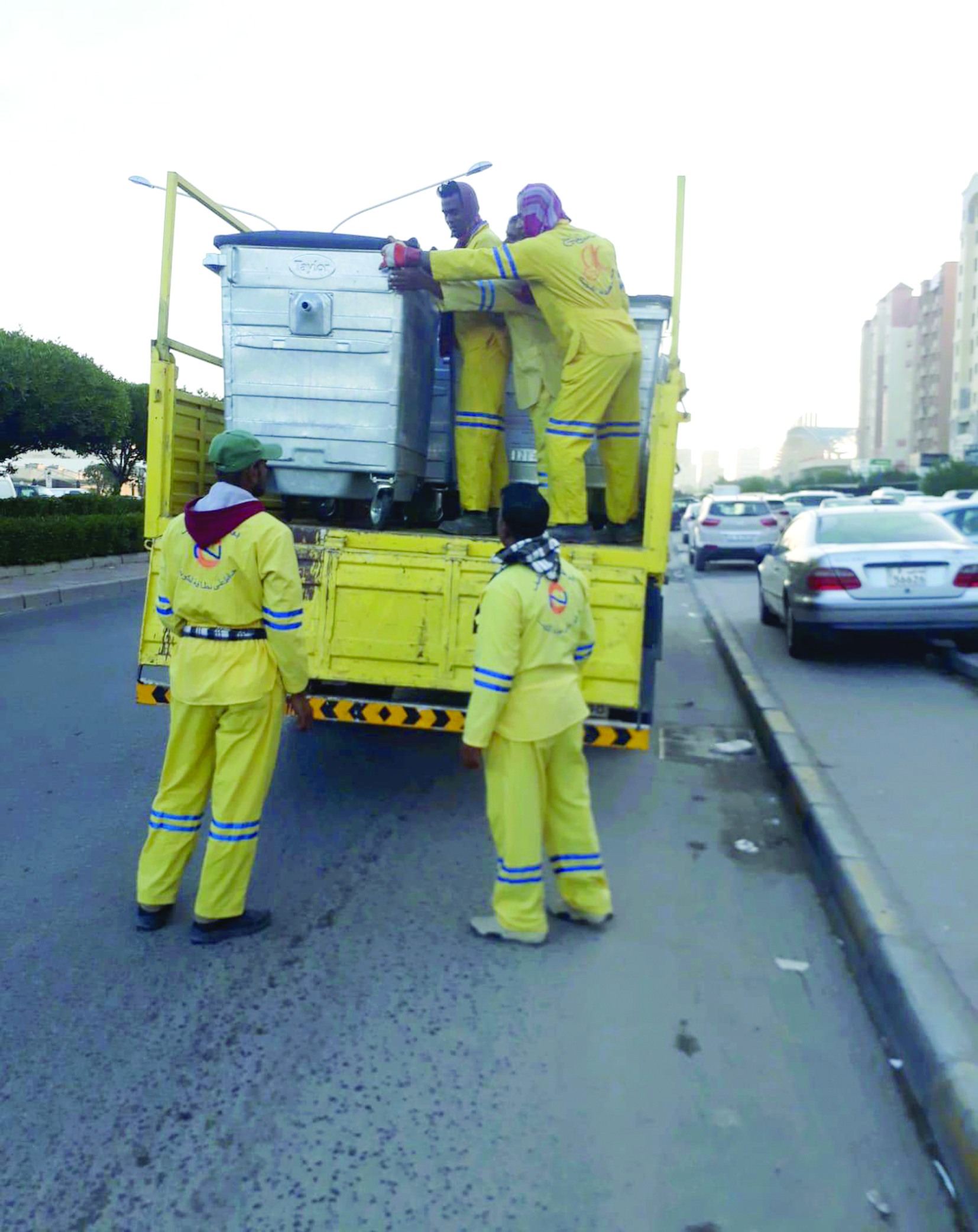 تنزيل الحاويات 