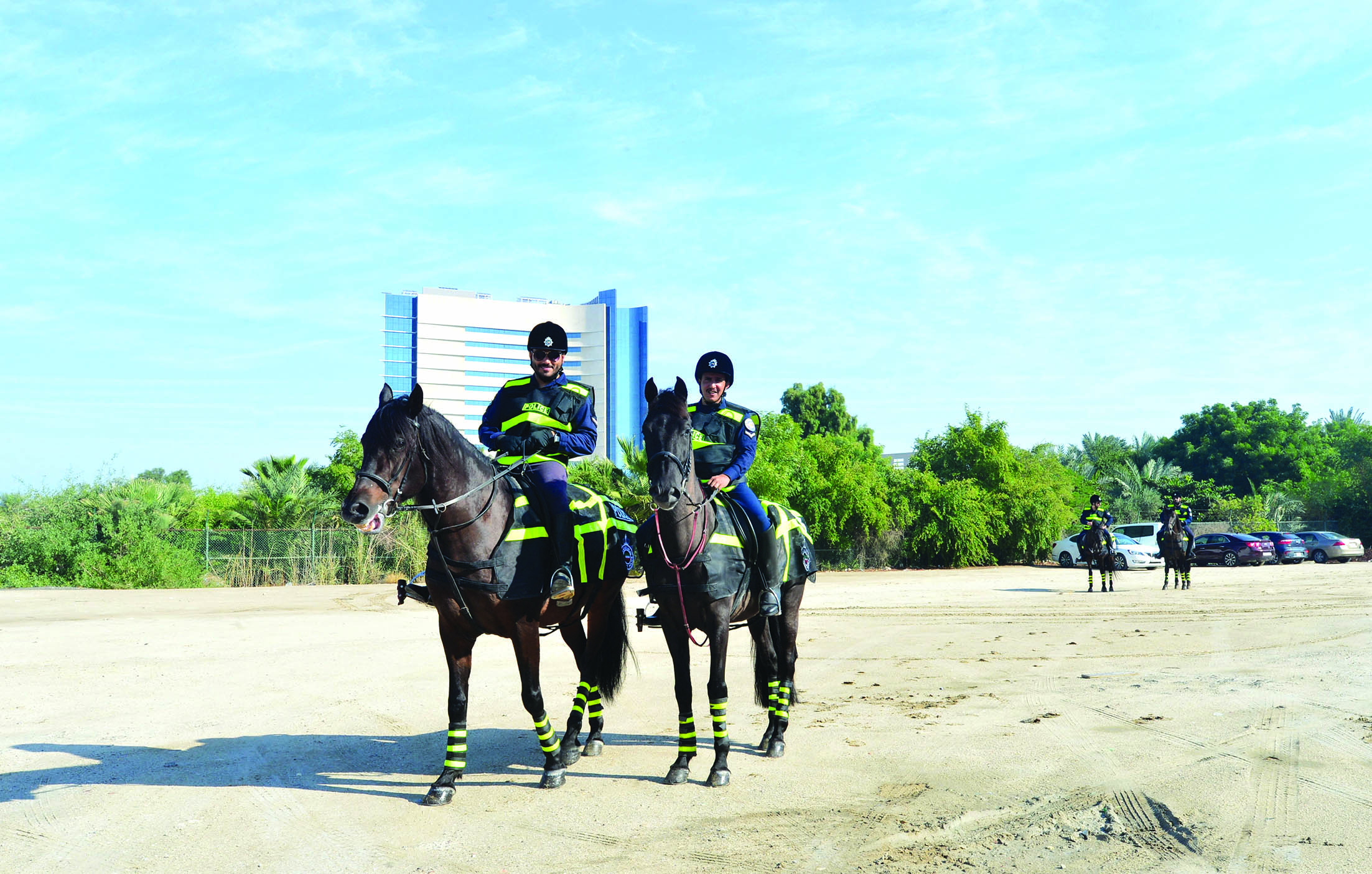 اثنان من الخيّالة الذين واكبوا الحملة