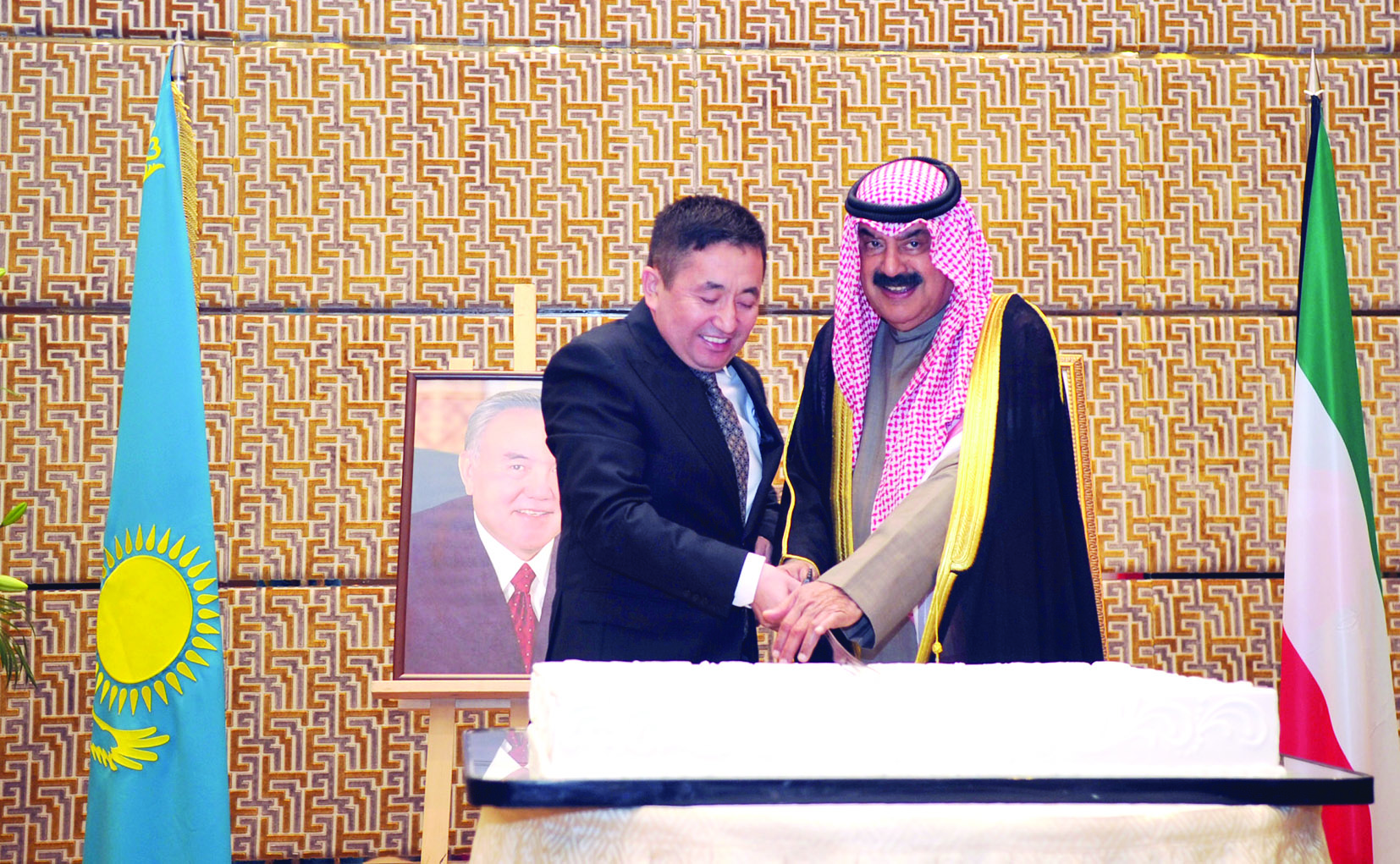 u0627u0644u062cu0627u0631u0627u0644u0644u0647 u0645u0634u0627u0631u0643u0627u064b u0627u0644u0633u0641u064au0631 u0642u0637u0639 u0642u0627u0644u0628 u0627u0644u062du0644u0648u0649