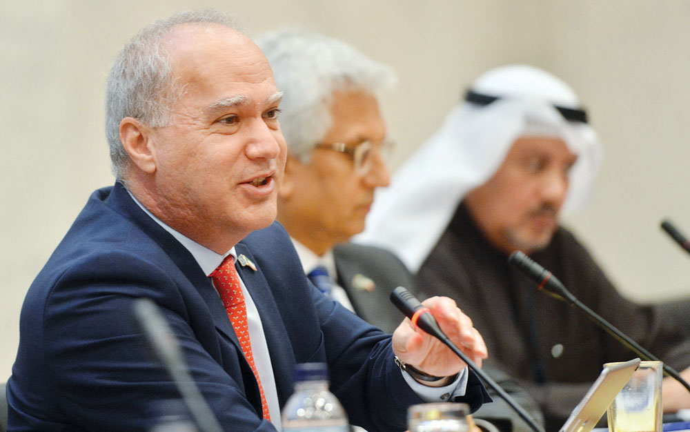 u0623u0628u0648u0633u0644u064au0645u0627u0646 u0648u062du0633u0646 u0648u0627u0644u0645u062cu0631u0646  (u062au0635u0648u064au0631 u0646u0627u064au0641 u0627u0644u0639u0642u0644u0629)