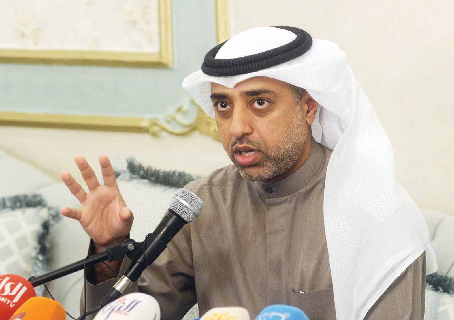 u0627u0644u0639u064au062fu0627u0646 u0645u062au062du062fu062bu0627u064b u0641u064a u0627u0644u0646u062fu0648u0629