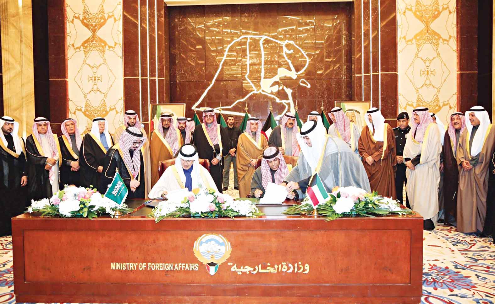 خالد الفاضل وعبدالعزيز بن سلمان يوقعان مذكرة التفاهم